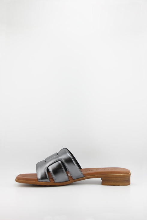 Oh My Sandals Minimalist Leather Slide Sandals