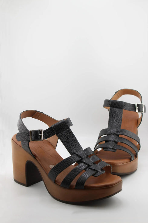 Oh My Sandals Textured Strappy Platform Heel Sandals