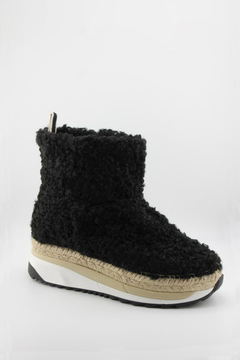 Gaimo Plush Shearling Platform Ankle Boots