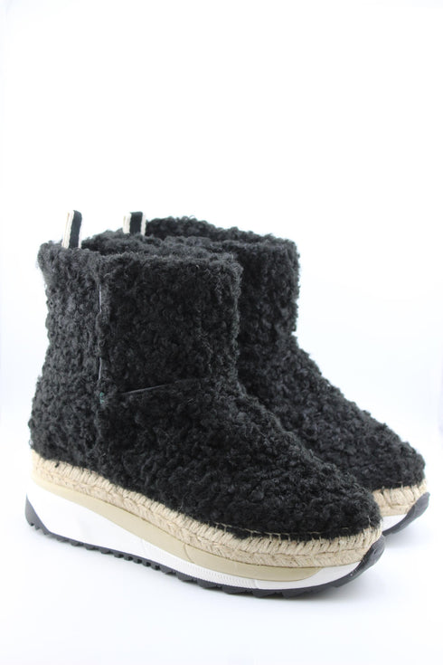 Gaimo Plush Shearling Platform Ankle Boots