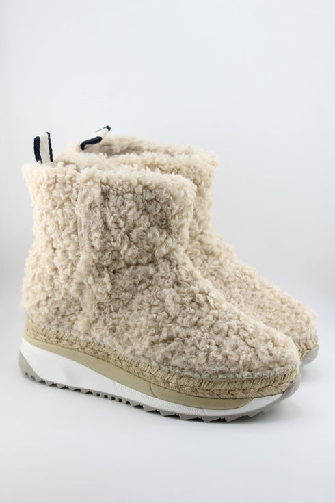 Gaimo Plush Shearling Platform Ankle Boots