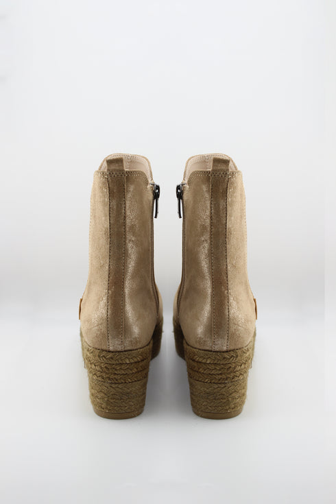 Gaimo Suede Platform Chelsea Ankle Boots