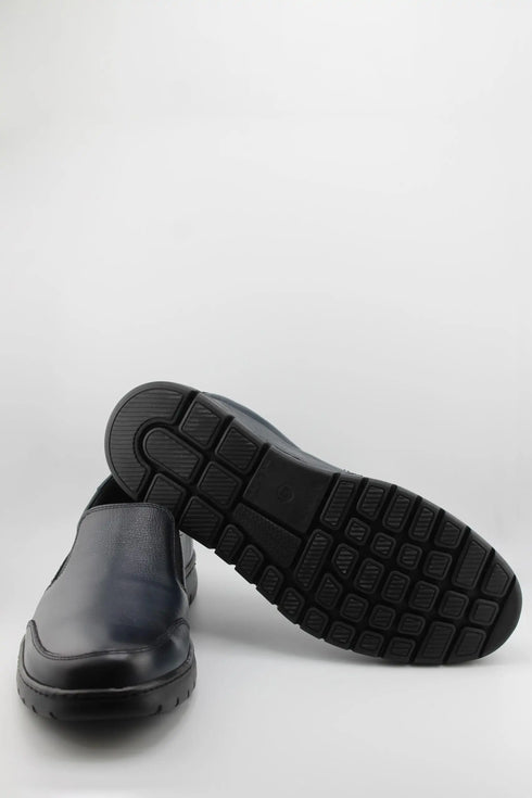 Baerchi Men Slip-On Leather Loafers with Stitch Detailing