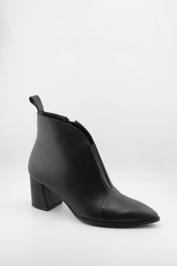 DFC Relax V-Cut Pointed Toe Block Heel Bootie