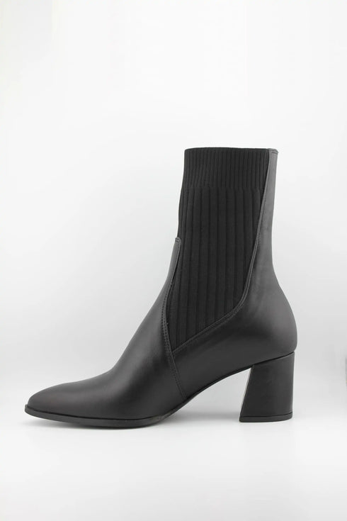 DFC Relax Pointed Toe Block Heel Ankle Boot