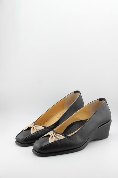 DFC Relax Wedge Loafers with Bow Accent