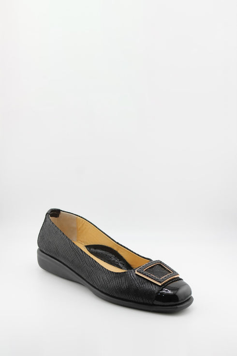 DFC Relax Elegant Buckle Textured Ballet Flats