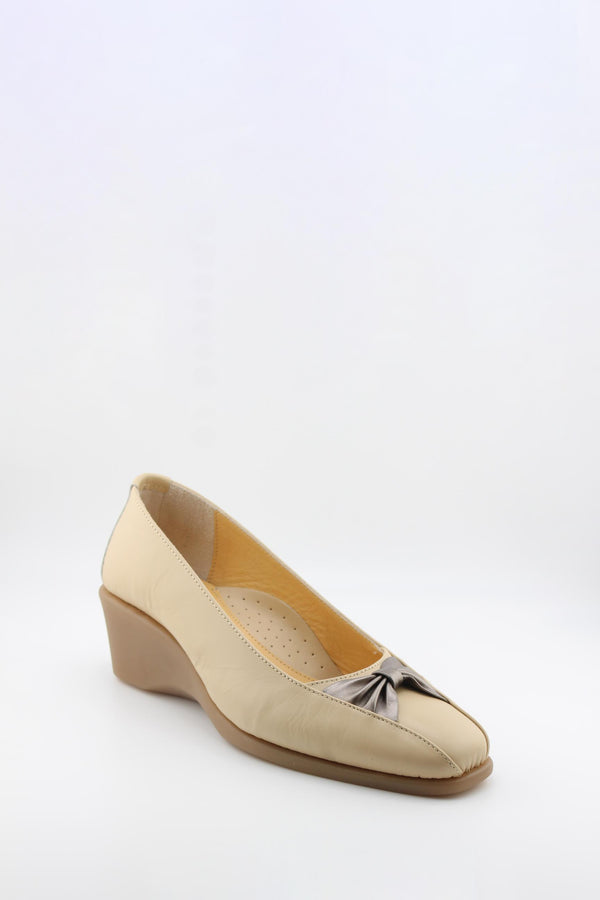 DFC Relax Wedge Loafers with Bow Accent