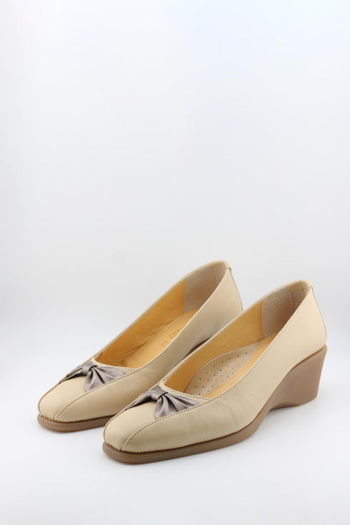 DFC Relax Wedge Loafers with Bow Accent