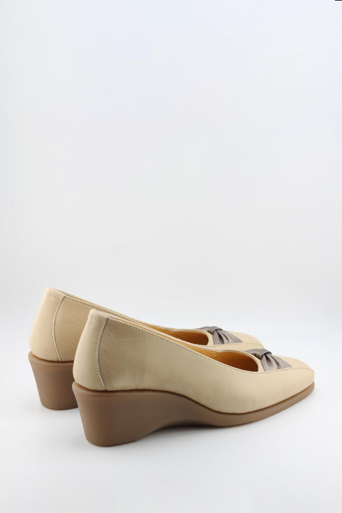 DFC Relax Wedge Loafers with Bow Accent