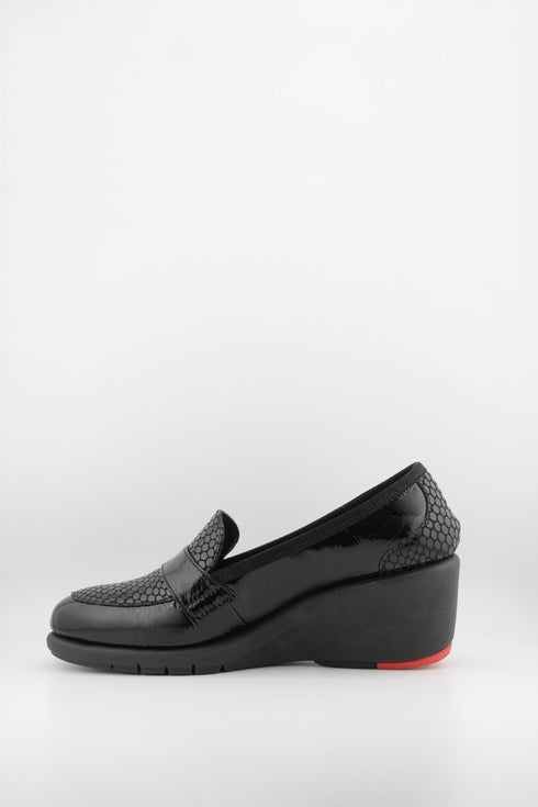 DFC Relax Hexagonal-Textured Wedge Loafer with Glossy Finish