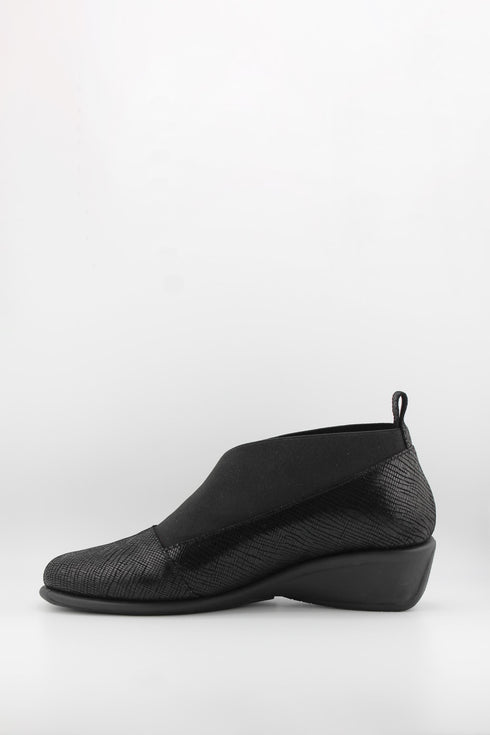 DFC Relax Wedge Slip-On Textured Ankle Boot