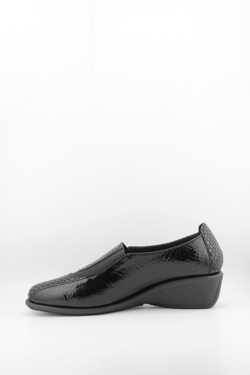 DFC Relax Textured Patent Leather Wedge Loafers