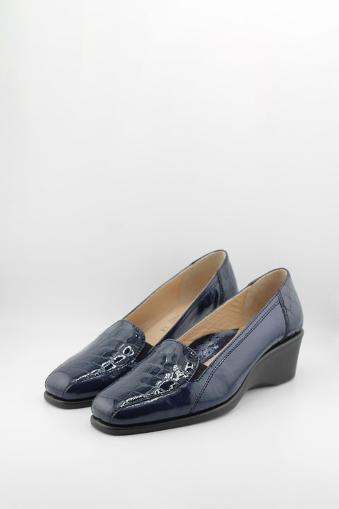 DFC Relax Crocodile Embossed Wedge Loafers
