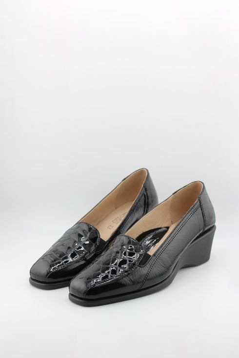 DFC Relax Crocodile Embossed Wedge Loafers