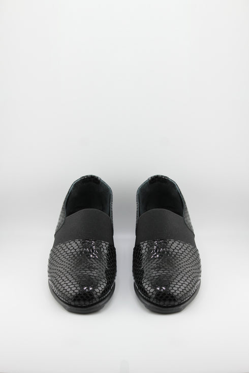 DFC Relax Snake-Embossed Slip-On Loafer