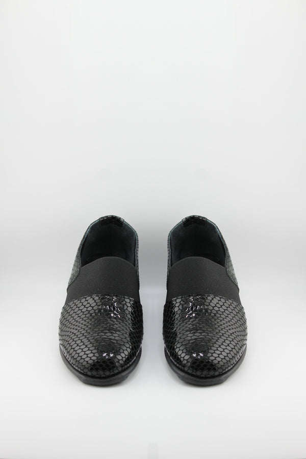 DFC Relax Snake-Embossed Slip-On Loafer
