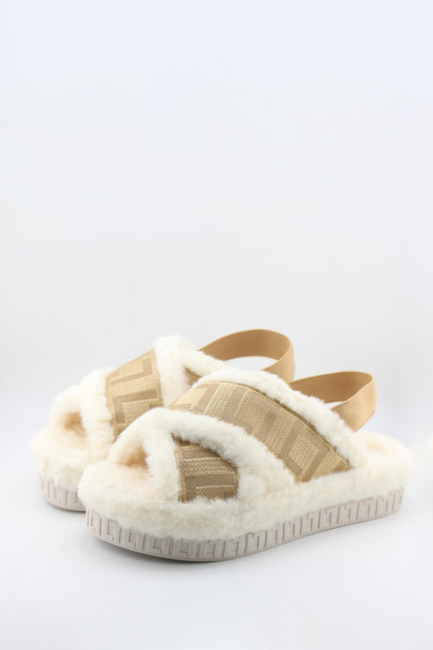 Luz da lua Faux Fur Crisscross Platform Sandals