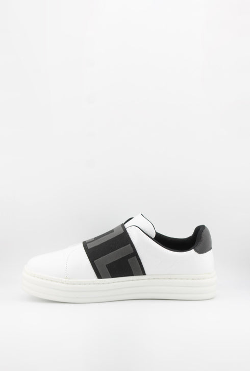 Luz da lua Perforated Slip-On Sneakers with Geometric Trim