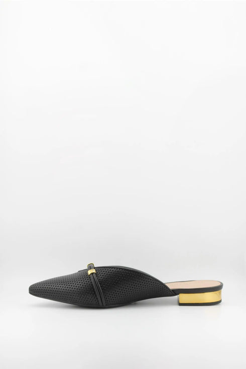 Luz da lua Perforated Pointed-Toe Slip-On Mules