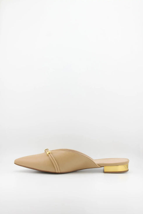 Luz da lua Perforated Pointed-Toe Slip-On Mules