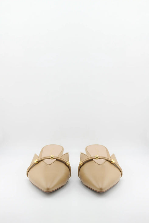 Luz da lua Perforated Pointed-Toe Slip-On Mules
