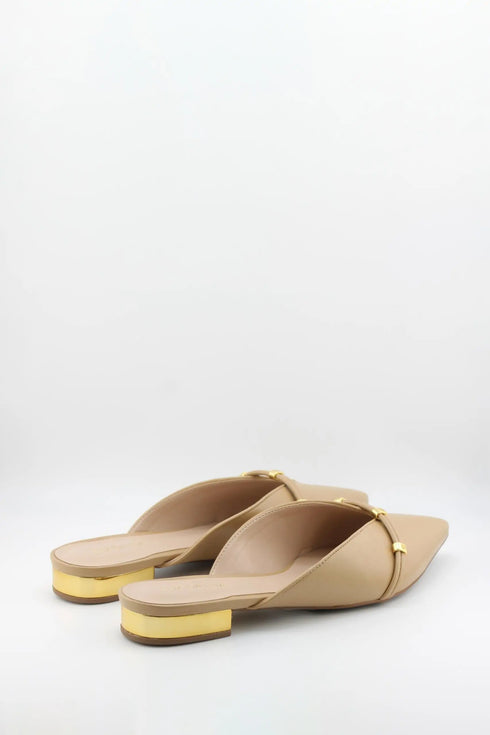 Luz da lua Perforated Pointed-Toe Slip-On Mules