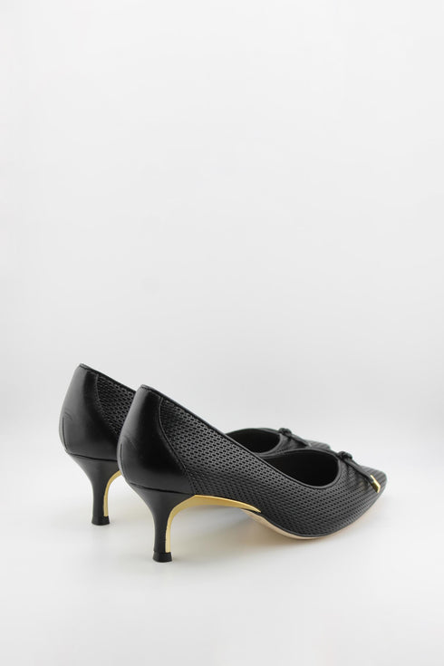 Luz da lua Perforated Kitten Heel Bow Pumps
