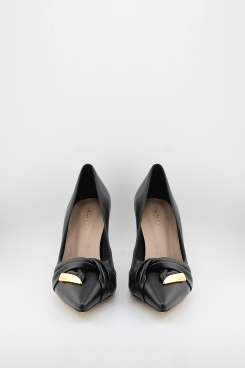 Luz da lua Pointed Toe Leather Pumps with Buckle