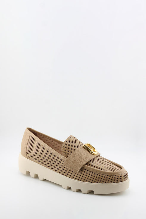 Luz da lua Perforated Chunky Sole Loafer