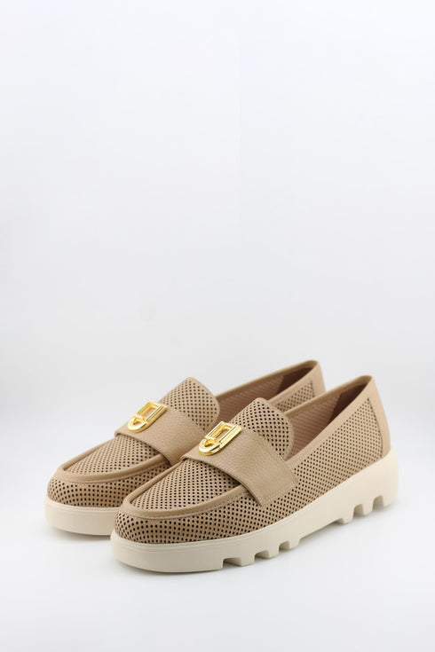 Luz da lua Perforated Chunky Sole Loafer