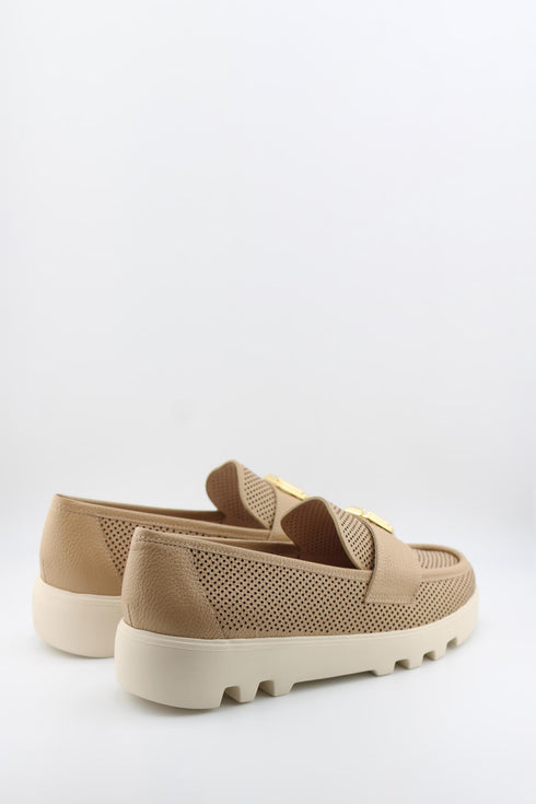 Luz da lua Perforated Chunky Sole Loafer