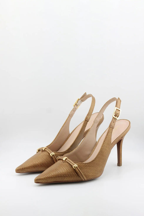 Luz da lua Perforated Slingback Pointed-Toe Pumps