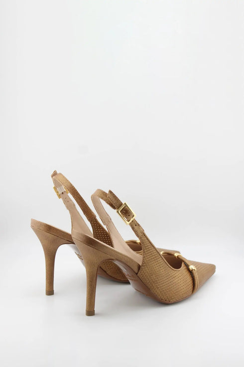 Luz da lua Perforated Slingback Pointed-Toe Pumps