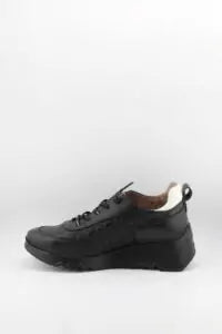 Wonders Lux Embossed Textured Leather Sneakers