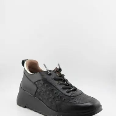 Wonders Lux Embossed Textured Leather Sneakers