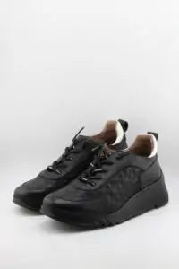 Wonders Lux Embossed Textured Leather Sneakers