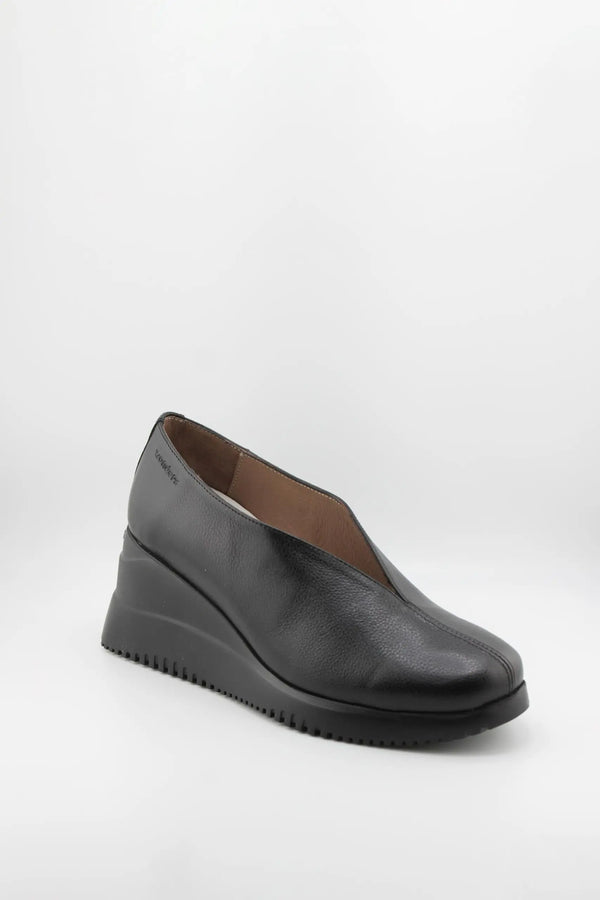 Wonders Elegant Textured Wedge Slip-On Loafers