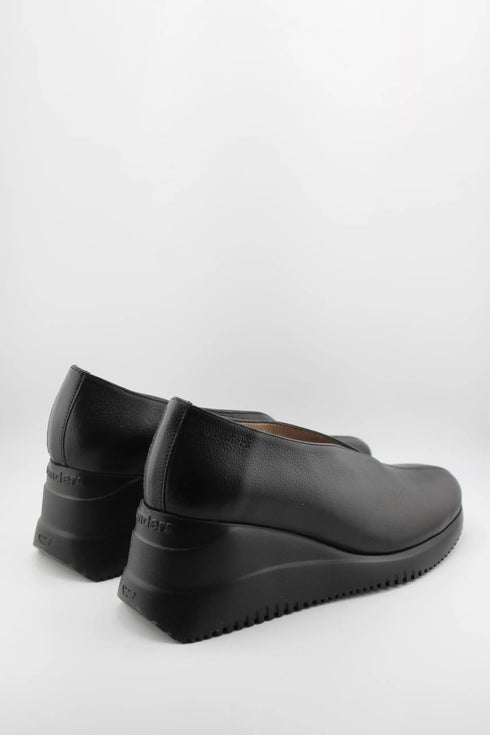 Wonders Elegant Textured Wedge Slip-On Loafers