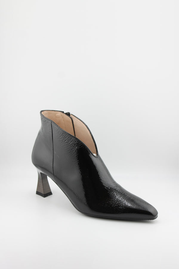 Hispanitas Pointed Toe Patent Ankle Booties
