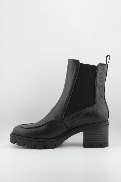Hispanitas Chunky Sole Leather Ankle Boots