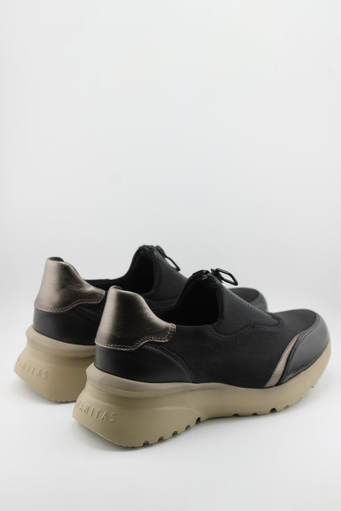 Hispanitas Slip-On Leather Sneakers with Patent Accents