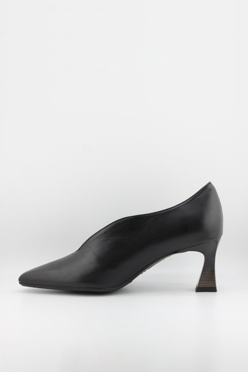 Hispanitas Pointed Toe Leather Heeled Loafers