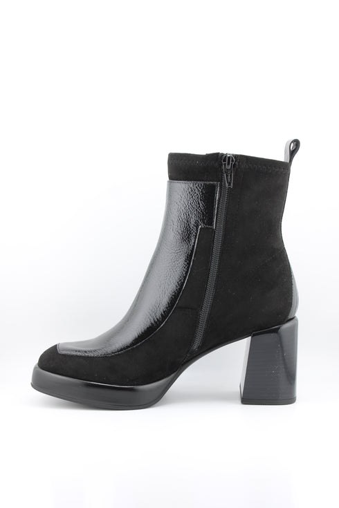 Hispanitas Patent Ankle Boots with Buckle