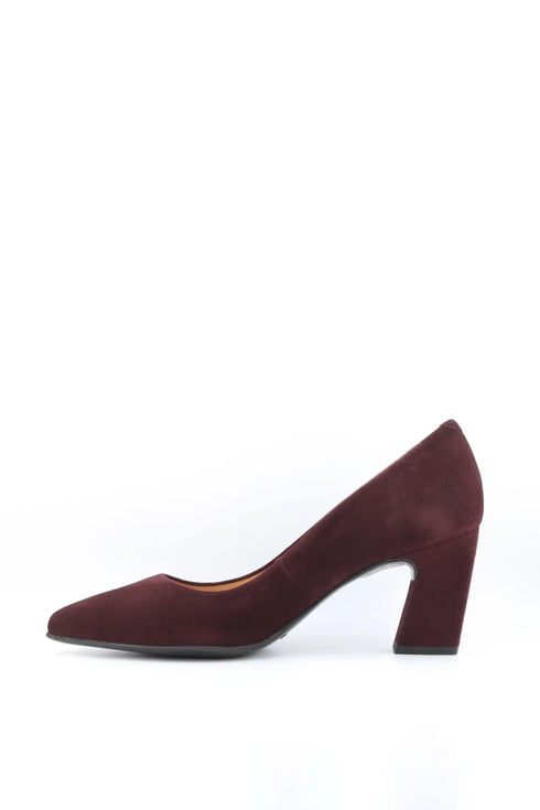 Unisa Elegant Suede Block Heel Pumps