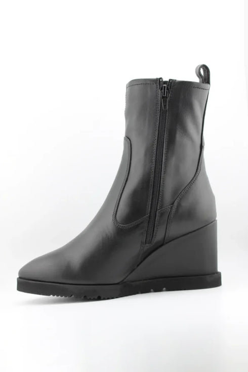 Unisa Sleek Leather Wedge Ankle Boot