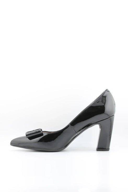 Unisa Patent Leather Pointed Toe Pumps