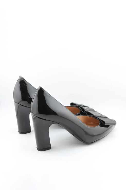 Unisa Patent Leather Pointed Toe Pumps