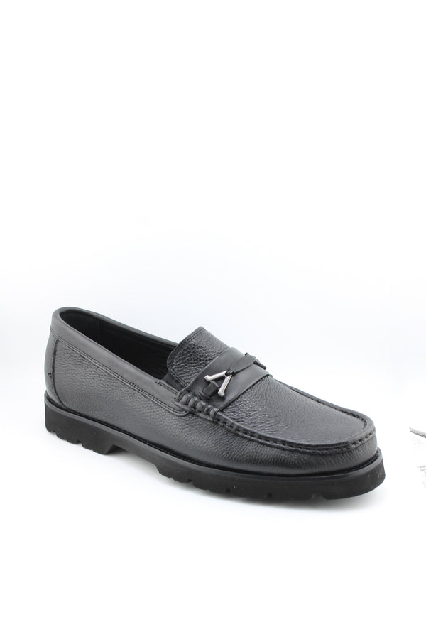 DFC Relax Men Pebbled Leather Loafer with Metal Accent