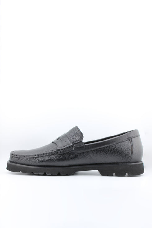 DFC Relax Men Pebbled Loafer with Treaded Sole